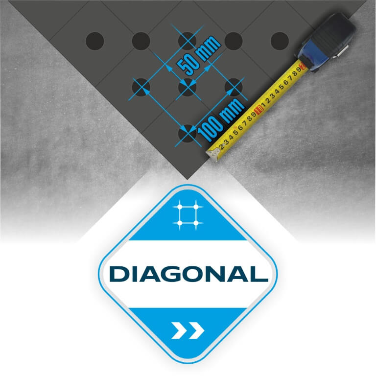 Svařovací stoly v diagonální mřížce