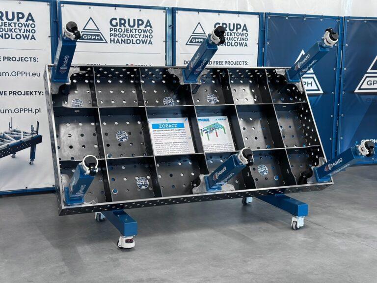 How does dense ribbing affect the ideal flatness of gpph welding tables?