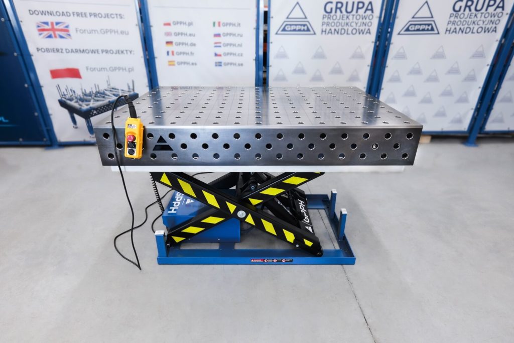 Welding table with hydraulic lifting system (XWT)