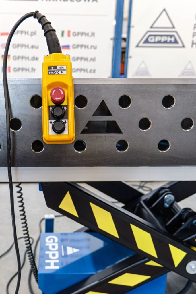 Pilot in welding table with hydraulic lifting system (XWT)