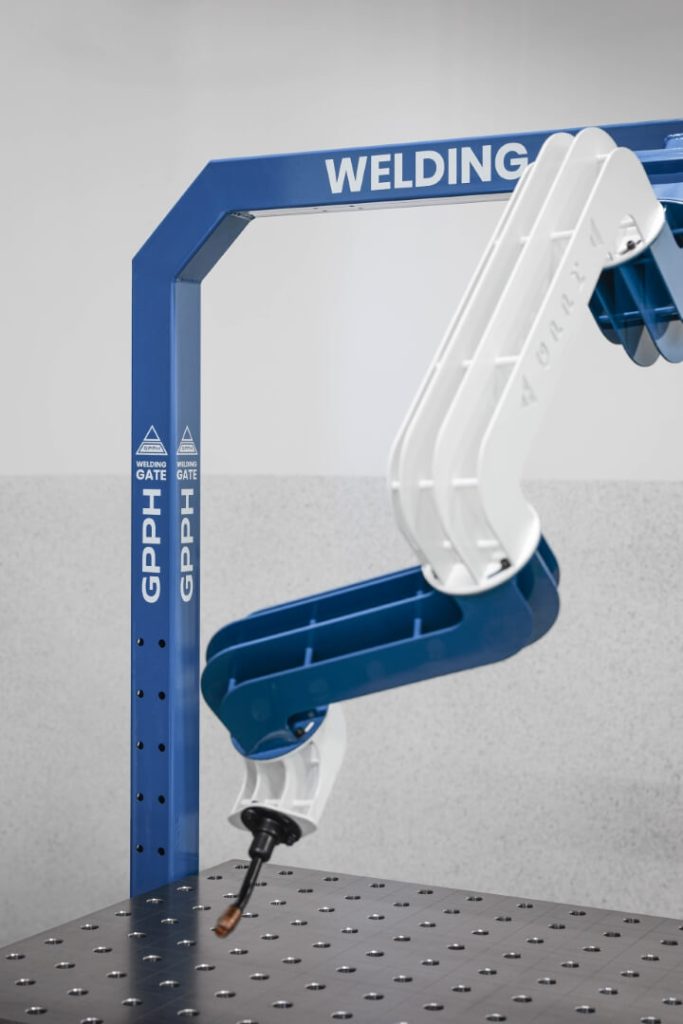 Pritvirtinta COBOT imitacija WELDING GATE
