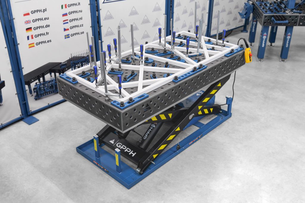 |Stół spawalniczy XWT z hydraulicznym systemem podnoszenia, o wymiarze 2000x1000 mm
