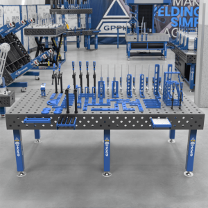 Table de soudage GPPH PLUS φ28 grille 100x100 mm 2400x1200 mm sur pieds avec jeu d'outils L