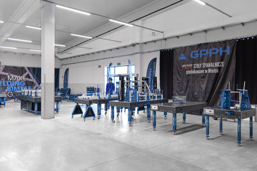 Parte del showroom de GPPH en Mielec