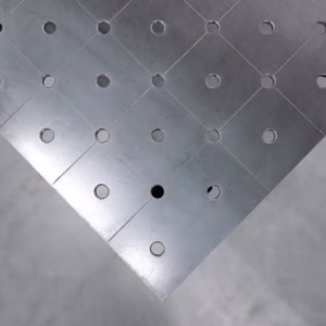 [OUTLET] Welding Table SMART 12 mm 1500x1480 mm - φ16 system, diagonal grid