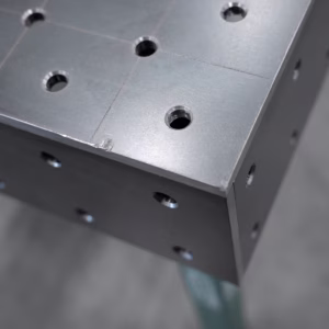 [OUTLET] Schweißtisch SMART 12 mm 1500x1480 mm - φ16 System, diagonales Lochraster
