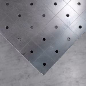 [OUTLET] Mesa de soldadura PLUS 1500x1480 mm – sistema φ16, rejilla 100x100 mm