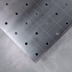 [OUTLET] Stół Spawalniczy PLUS 2000x1000 mm – system φ16, siatka 100x100mm