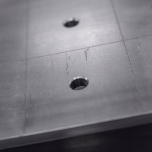 [OUTLET] Mesa de soldadura PLUS 2000x1000 mm – sistema φ16, rejilla 100x100 mm