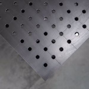 [OUTLET] Stół Spawalniczy PLUS Siatka - 50x50mm, System - Φ16, Rozmiar - 1000x600mm, Nogi - Na kołach