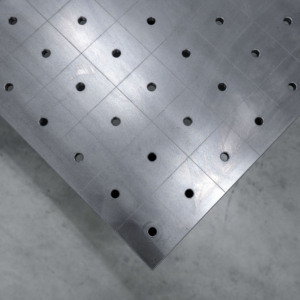 [OUTLET] Stół Spawalniczy PRO 2400x1200 mm – system φ16, siatka 100x100 mm