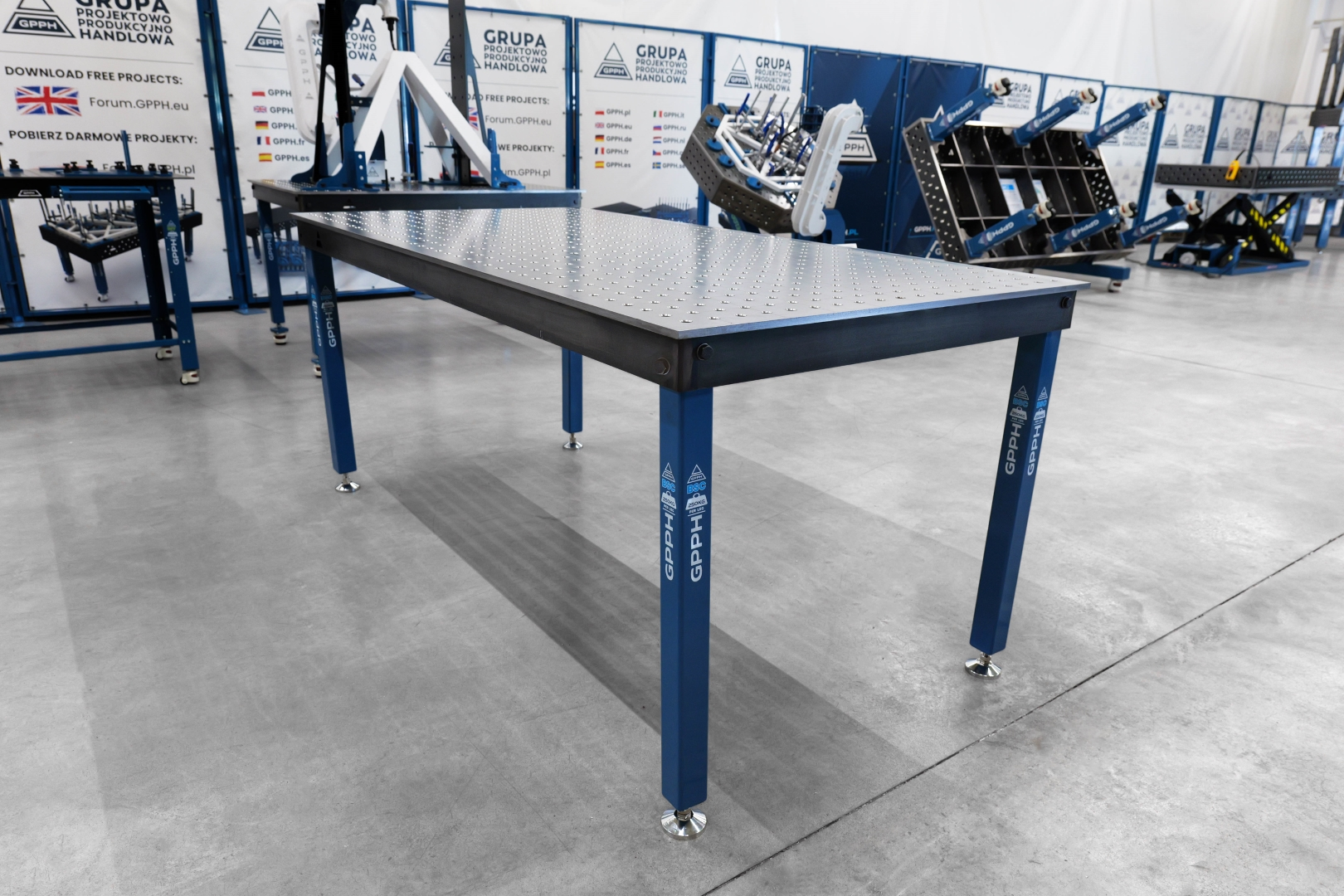 Table de soudage BASIC Dimensions : 2000 x 1000 mm, maille : 50 x 50 mm, système : Φ16