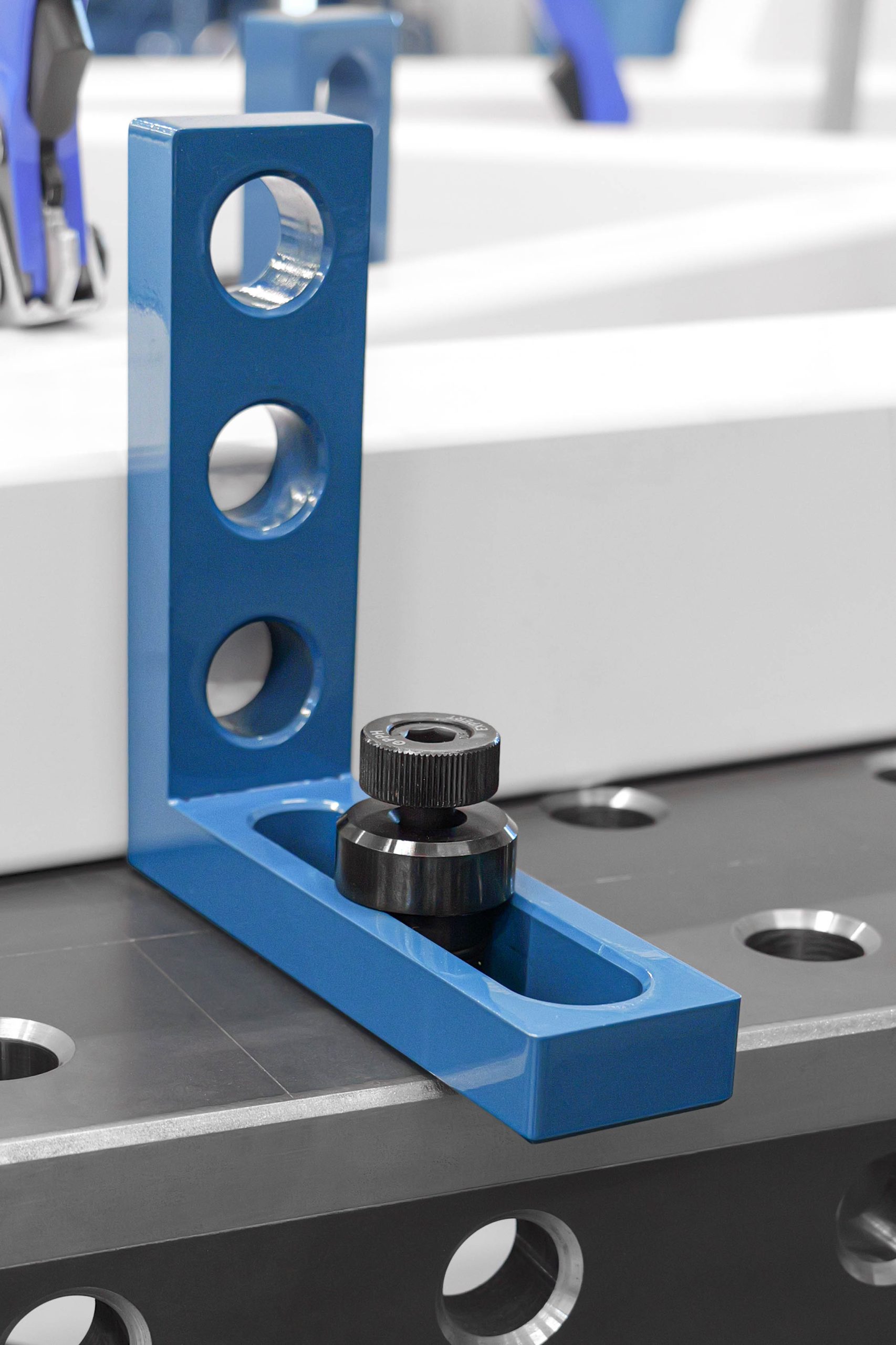 Winkelprofil 185 x 175 mm, System – Φ28, Serie – EXPERT