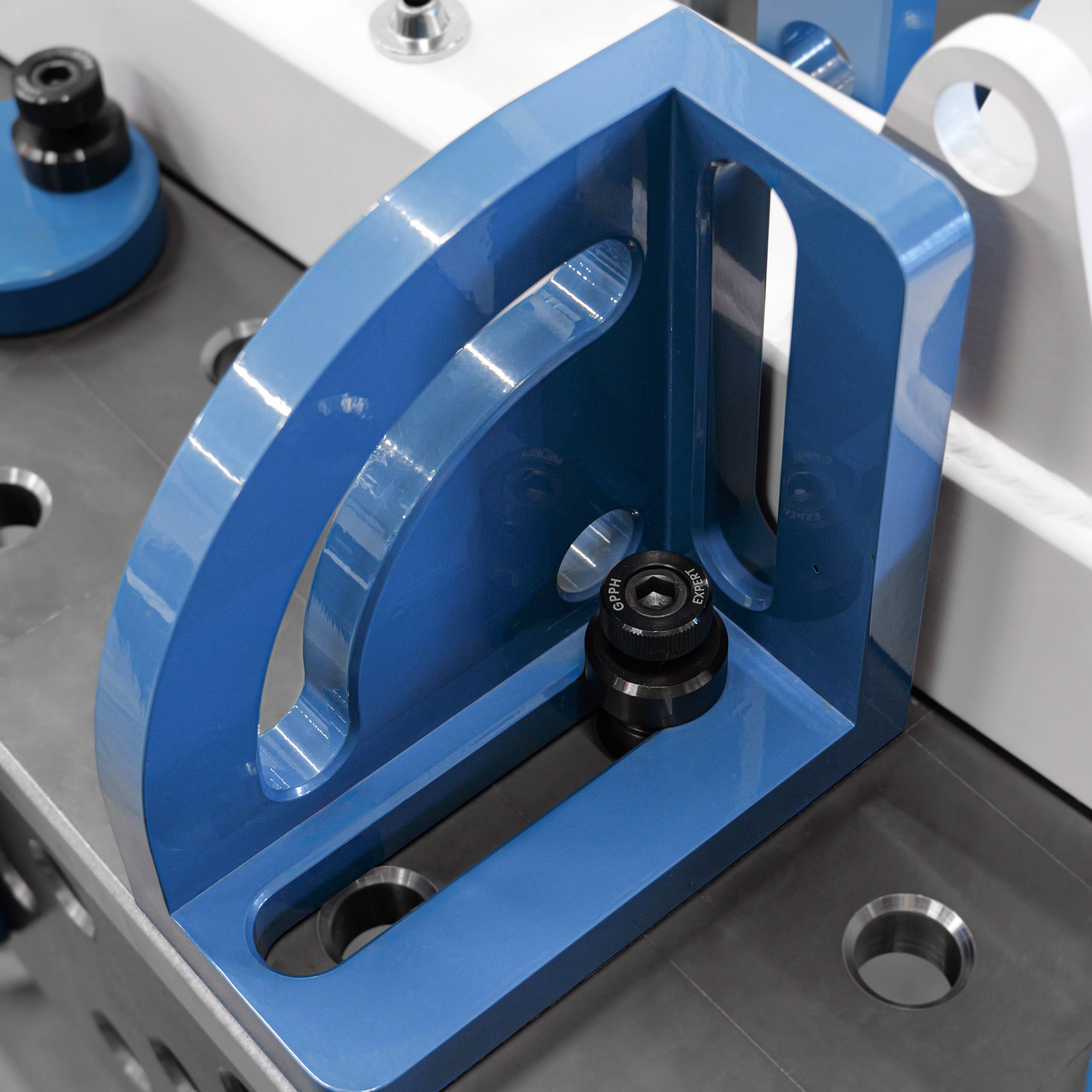 Kątownik 200x200mm, System - Φ28, Seria - EXPERT