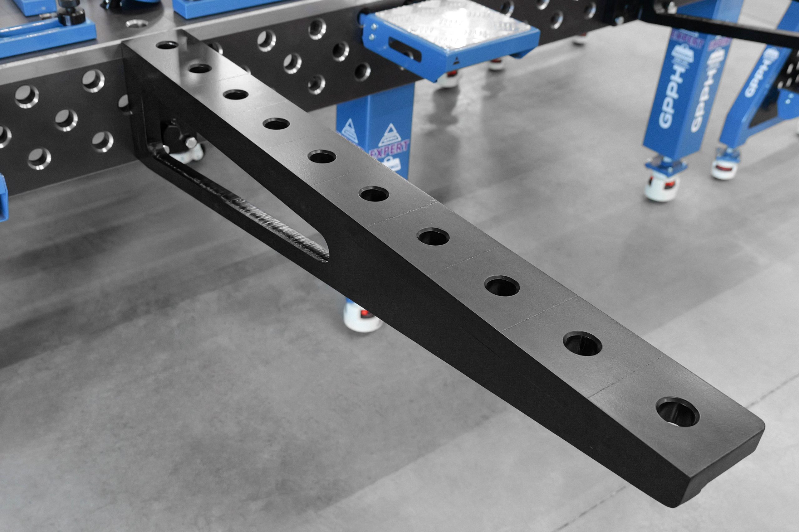 Extensie EXPERT 1000x100 mm în sistemul de orificii de 28 mm