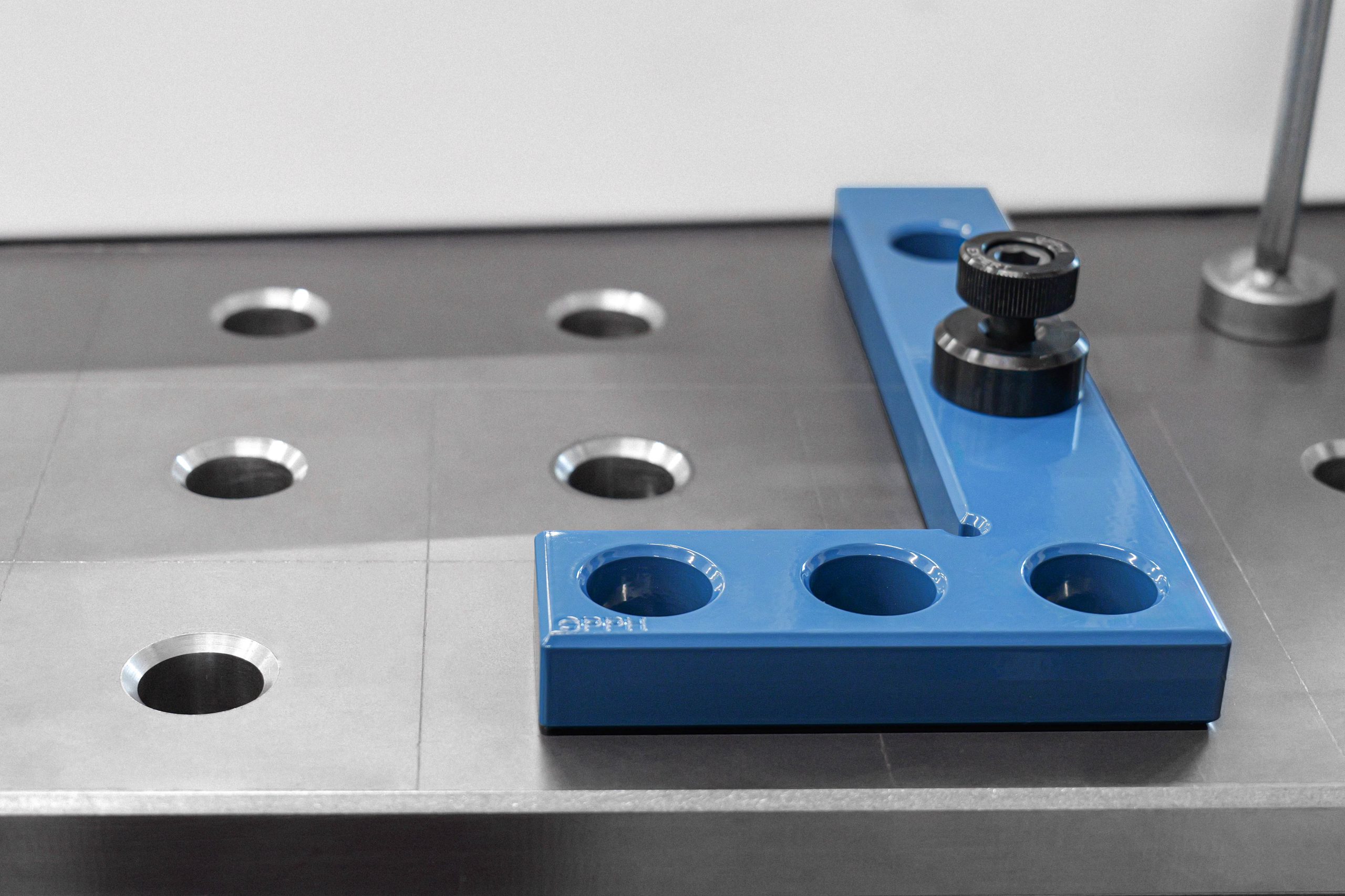 Ploché pravítko 275×150 mm, Systém – Φ28, Séria – EXPERT