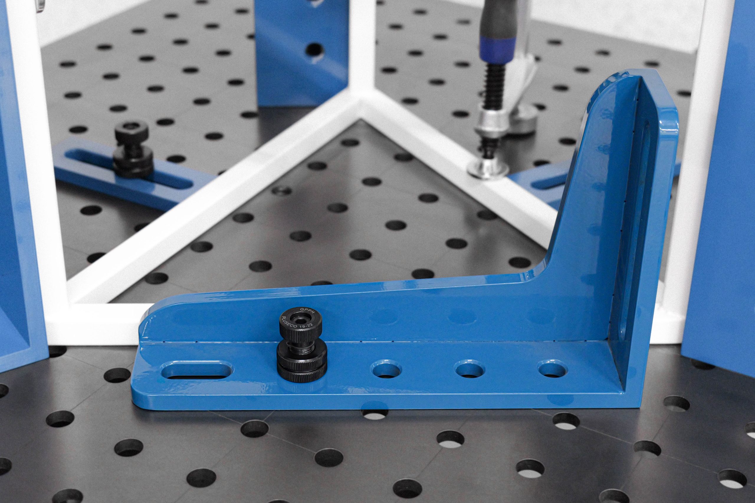 Ángulo 300 x 190 mm, sistema - fi16, serie - PLUS