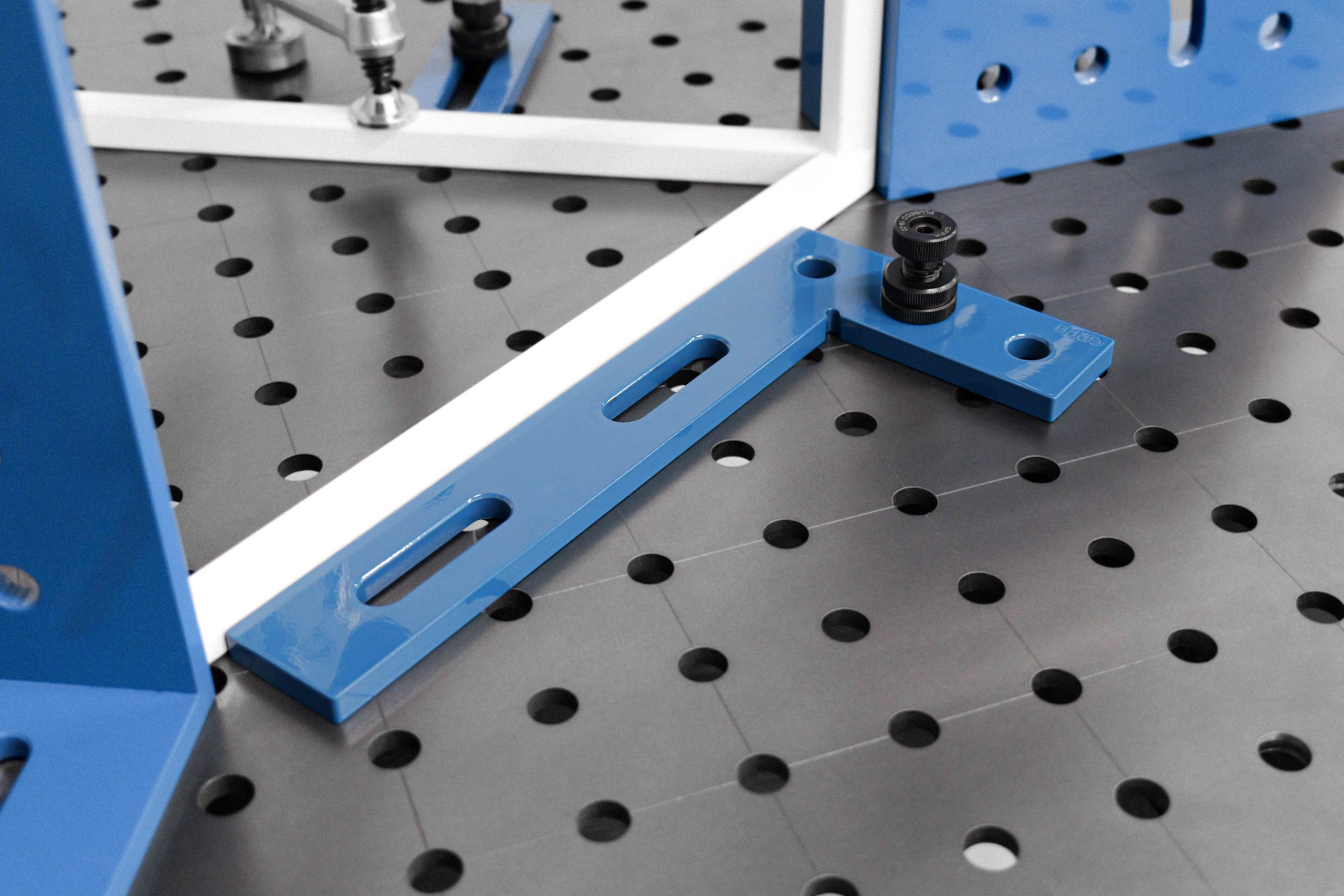 Escuadra plana 320x150mm, Sistema - fi16 mm, Serie - PLUS